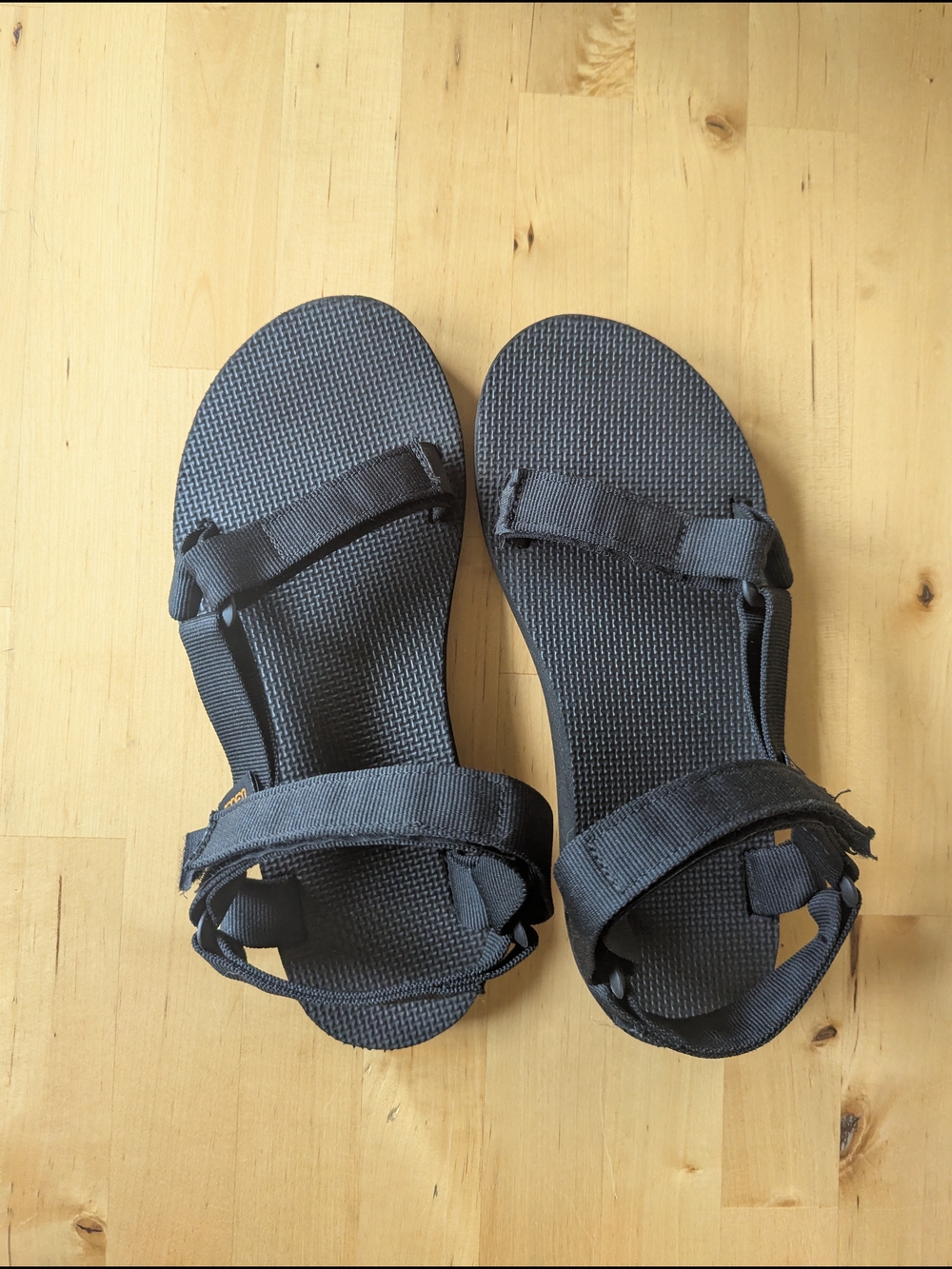 Teva Original Women's Black Adjustable Strap Sandals Like New